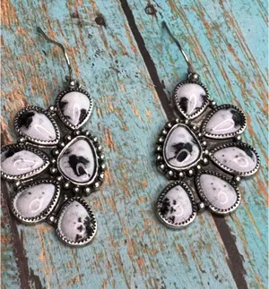 Black and white western style ladies jewelry set thumbnail 3