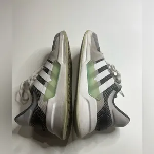 Women’s adidas low top cloud foam running shoes size 7.5 thumbnail 9
