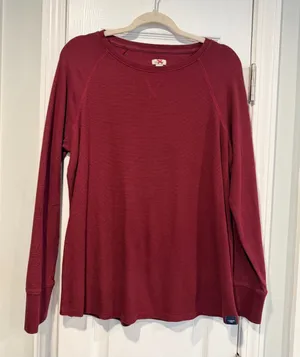 L.L. Bean Size L Burgundy Long Sleeve Crew Neck Waffle Knit Thermal Top thumbnail 1