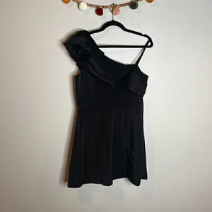 Ieena for Mac Duggal black Ruffle One-Shoulder Dress thumbnail 4