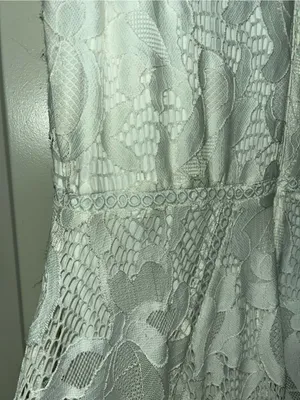 Taylor White Lace V-Neck Handkerchief Hem Dress PTP 22in No Size Tag thumbnail 3