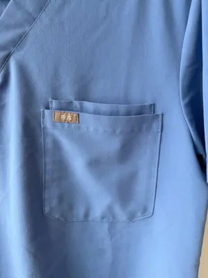 FIGS Scrub Top thumbnail 4