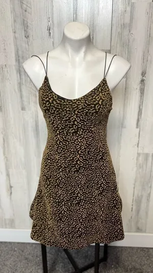Love 83 Gold and black flare dress thumbnail 1