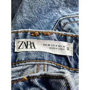 Zara Women's Blue Distressed Hem High Rise Loose Straight Denim Jeans Pants Sz 4 thumbnail 5