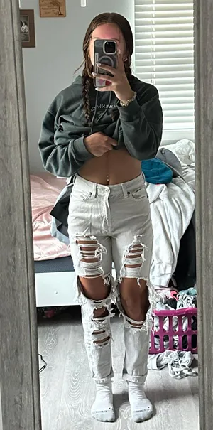 Outfitters Jeans thumbnail 1