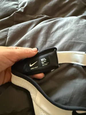 Nike  thumbnail 2