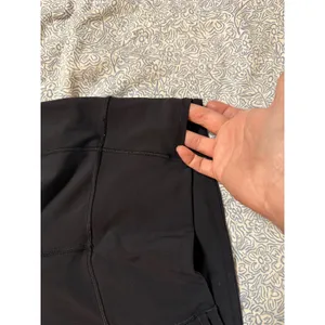 Lululemon Size 2-4 Black Leggings Ankle Pockets Reflective Dots High Rise thumbnail 5