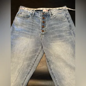 Pink Lily High Rise Distressed 5 Button Light Blue Jeans size 9 thumbnail 6