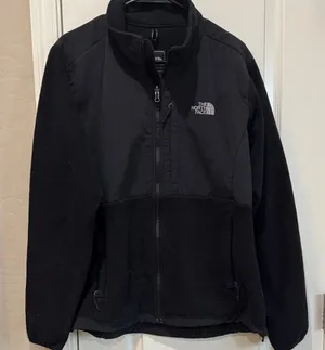 The North Face Women's Black Puffer Jacket thumbnail 1