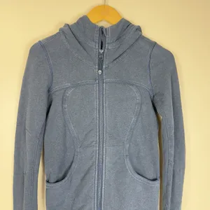 Lululemon Women’s Scuba Full Zip Hoodie Navy Blue Athletic Activewear Size 2 thumbnail 3