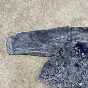 POL Women’s Corduroy Denim Button Down Trucker Jacket in Vintage Wash Blue M thumbnail 7