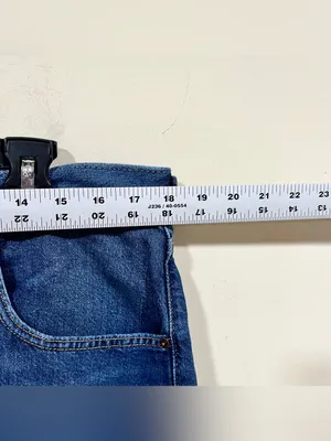 Levi’s CINCH SHORTs size 33 denim blue shorts women’s thumbnail 2