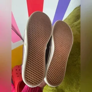 Vans Burgundy Women’s Woven Ultractive Shoes Size 6 EUC! 010‎ thumbnail 5
