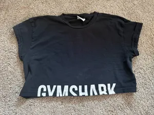 Gymshark Shirt Cropped thumbnail 1