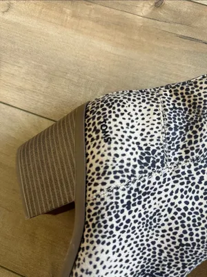 NWT Toms Genevieve Cheetah Animal Print Leather Ankle Booties Boots Sz 9 thumbnail 3