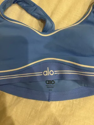Alo yoga heart throb set thumbnail 6