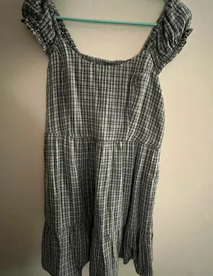 Old Navy Green and White Checkered Puff Sleeve Dress thumbnail 1