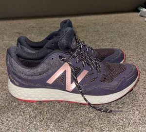 Tennis Shoes thumbnail 1