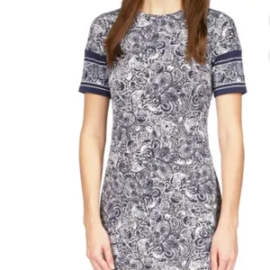 Michael Kors Paisley Print Casual Light Blue T-shirt Dress Women's Size S NWT thumbnail 2