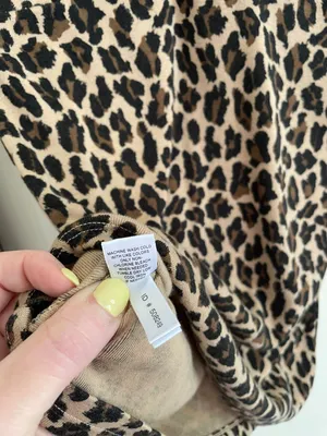 Sexy Basic Vneck Leopard Print thumbnail 7