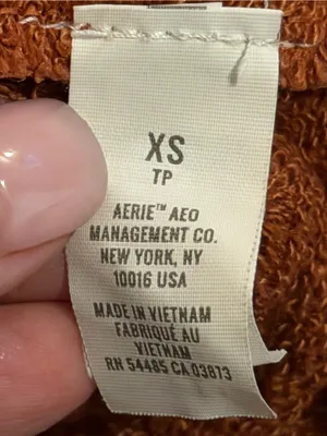 Aerie Woman’s Half-Zip Pullover Sweater - XS thumbnail 4