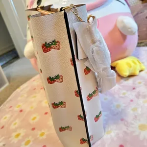 NWT Coach Mollie Bucket Bag in strawberry print cb601 thumbnail 5