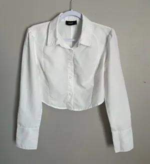 CIDER White Cropped Button-Up Blouse Sz L thumbnail 1