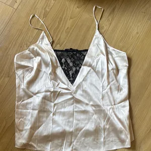 GENERATION LOVE Lace-Trimmed Women's Top thumbnail 1