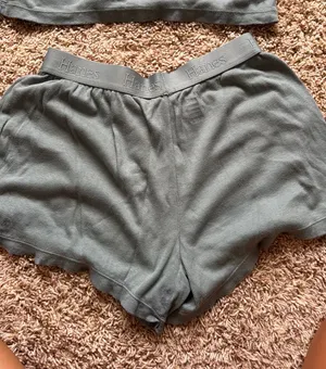 Hanes PJ set  thumbnail 1