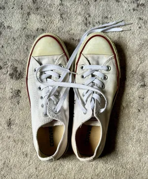 White Low-top thumbnail 1