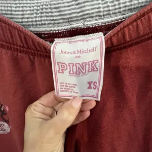 Victoria's Secret Pink Vintage Oklahoma Sweatpants Crimson & Cream Meet Pink Jones Mitchell Tag thumbnail 7