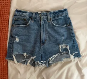 Abercrombie Shorts High-Rise Mom Curve Love thumbnail 1