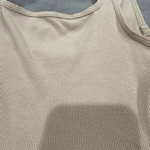Lululemon LA Front Cut-Out Crop Tank Trench thumbnail 5