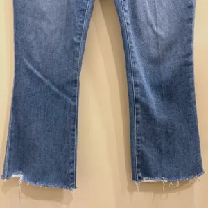 PAIGE Claudine High Rise Kick Flare Crop Jeans Darling Light Wash Size 30 Casual thumbnail 6