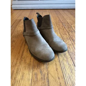 Teva Women’s De La Vina Dos Chelsea Boot Size 6.5 Taupe GUC thumbnail 4