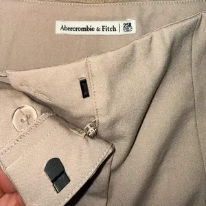 Abercrombie & Fitch Wide Leg Trousers (25R) thumbnail 2