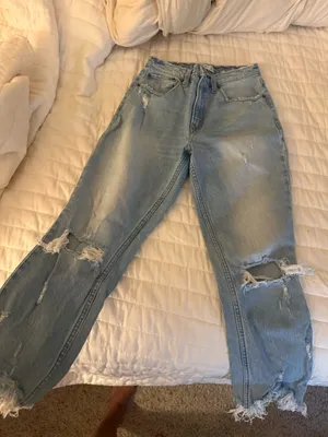 Abercrombie Mom Jeans High-Rise thumbnail 2