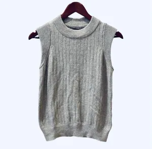 Retro Gray Sweater Vest Ribbed Who What Wear Grandpa Preppy M Crewneck thumbnail 2