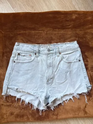 Abercrombie and Fitch High Rise Mom Short Size 26 thumbnail 3