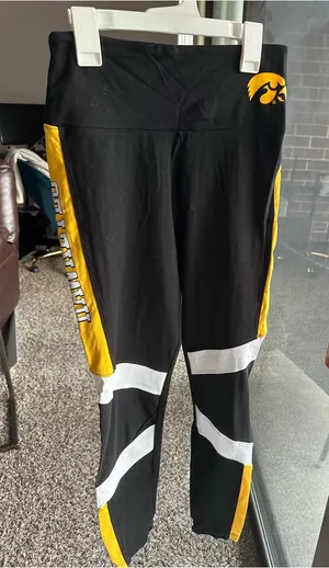 Iowa Hawkeyes Black & Gold Athletic Leggings thumbnail 1