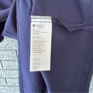 Figs Catarina One Pocket Scrub Top Navy Blue Size XL thumbnail 6