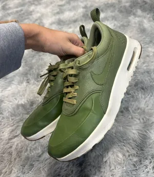 Nike Air Max Sneakers thumbnail 1