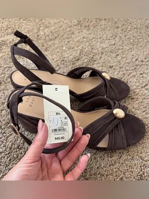 A New Day NWT Elegant Minimalist Strappy Heels Brown Block Heel Gold Accent Women 9.5 thumbnail 8