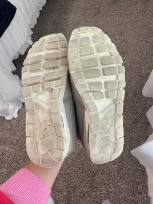 Nike Tennis Shoes thumbnail 5