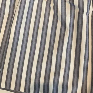 Universal Threads Skirt with pockets thumbnail 4