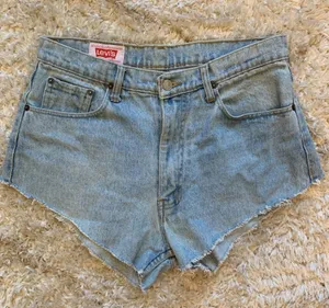 Levi’s Vintage ® Cheeky Micro Jean Short - Small thumbnail 3