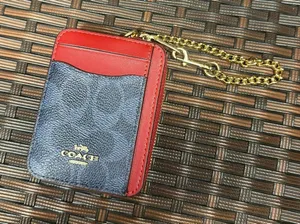 coach Zip Card Case In Signature Canvas cw883 thumbnail 1