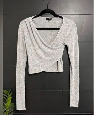 WILFRED FREE Long Sleeve Silver Gray Wrap Top Women’s Shirt Sz S EUC thumbnail 1