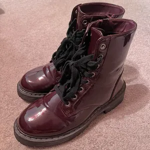 TRUE CRAFT Women’s Faux Leather Combat Boots thumbnail 5