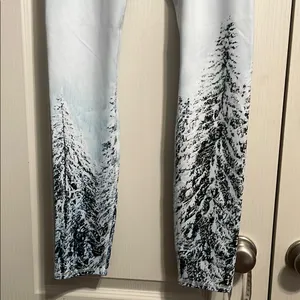 ALO Yoga High Waist Winter Tree Airbrush Leggings Athleisure Cozycore Cabincore thumbnail 3